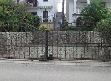 Apartmani Slavica * Malinska