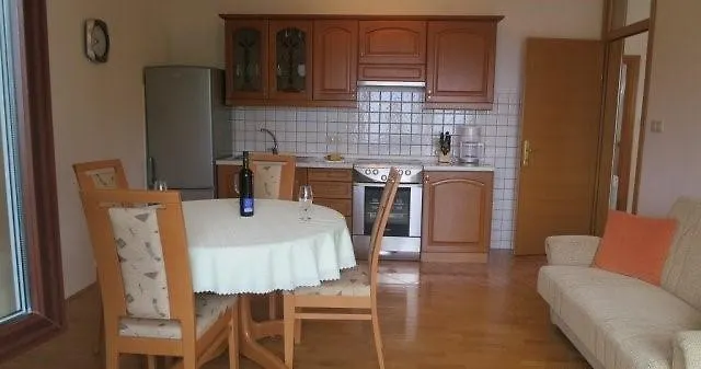 Apartmani Slavica Apartment *